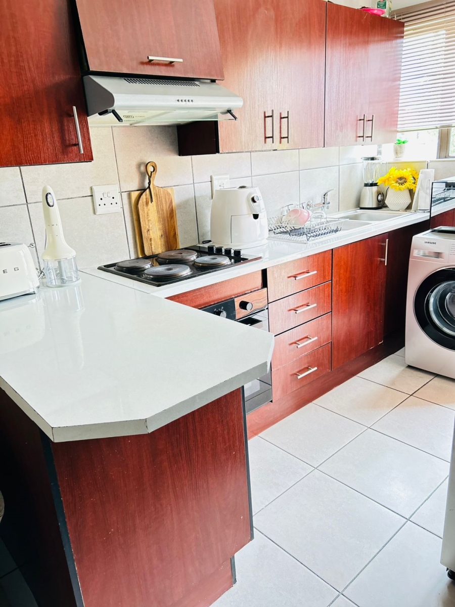 To Let 2 Bedroom Property for Rent in Waterval East North West